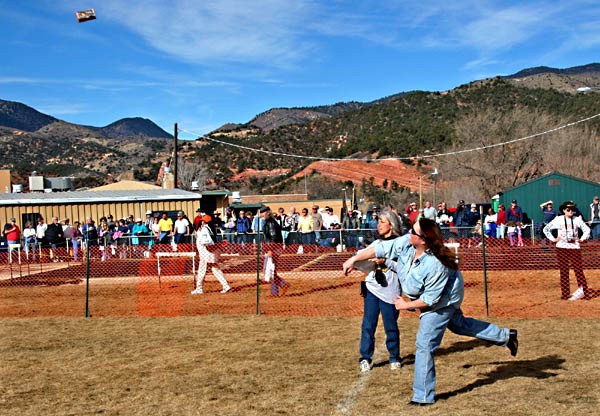 fruitcake toss