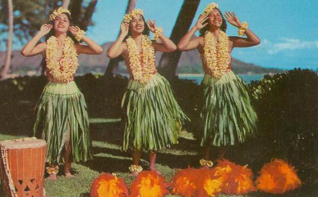 hula dancers