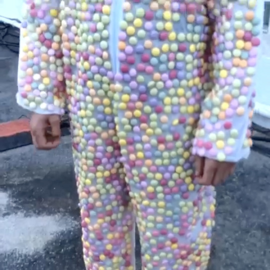 mentos suit