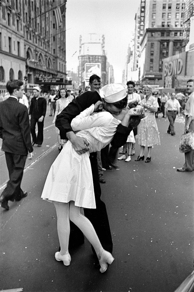 Times Square Kiss