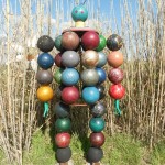 chris-barbees-bowling-ball-yard-art-robot