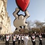 Figure-with-Heart-by-Keith-Haring-2008-–-3rd-Blue-Sky-Gallery-Series-Balloon