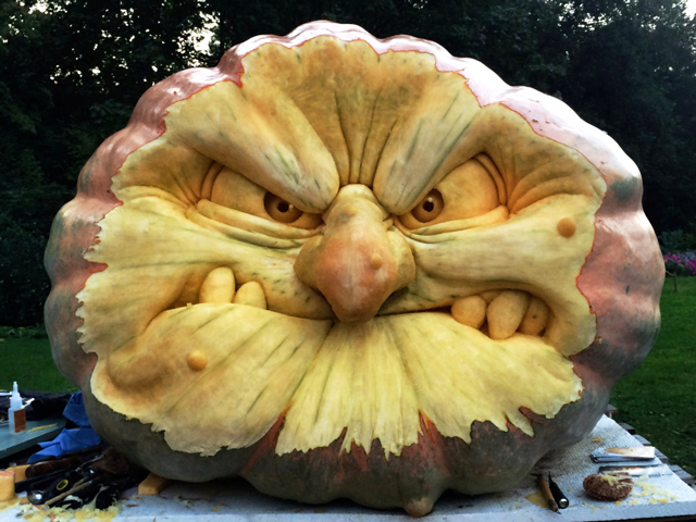 Grimace-Pumpkin-by-Ray-Villafane