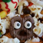 halloween-snack-mix-featured