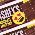 Hershey-milk-chocolate-emoji-bars-featured