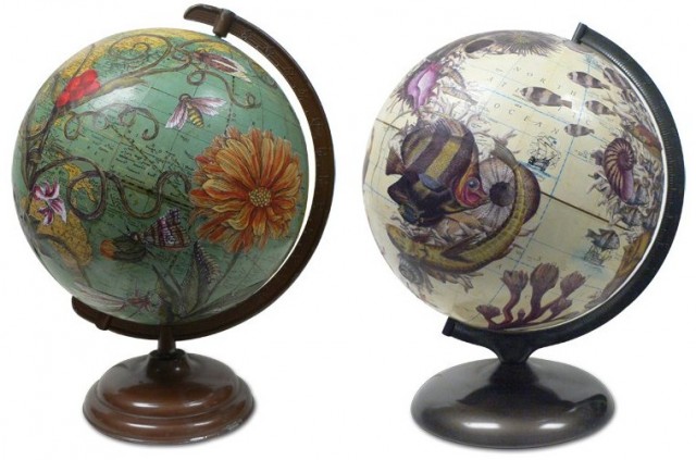 Holiday globes