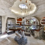 Interior-of-Flintstone-House-4