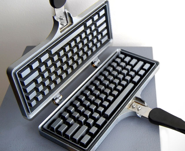 Keyboard-Waffle-Iron-2