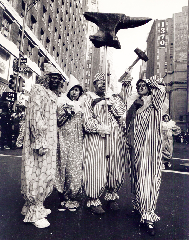 Macys-Thanksgiving-Day-Parade-Clowns-1966