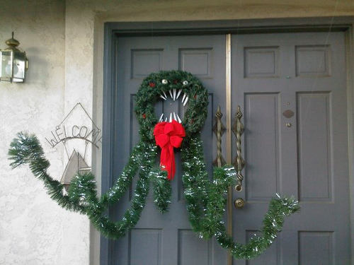 man-eating-wreath-instructables