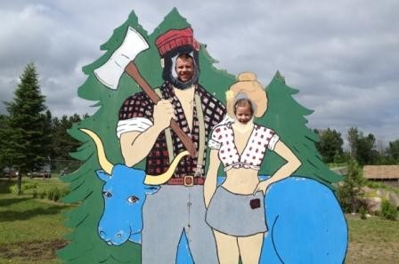 Paul Bunyan head in a hole