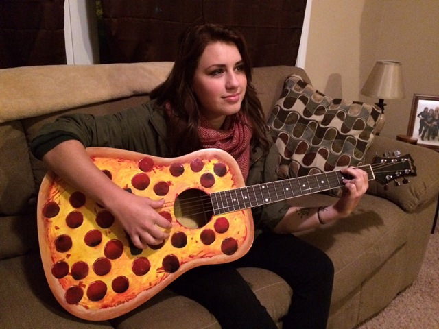 Pizza-Guitar