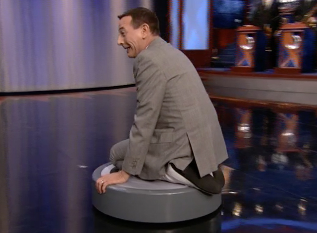 Pee-wee on a Roomba