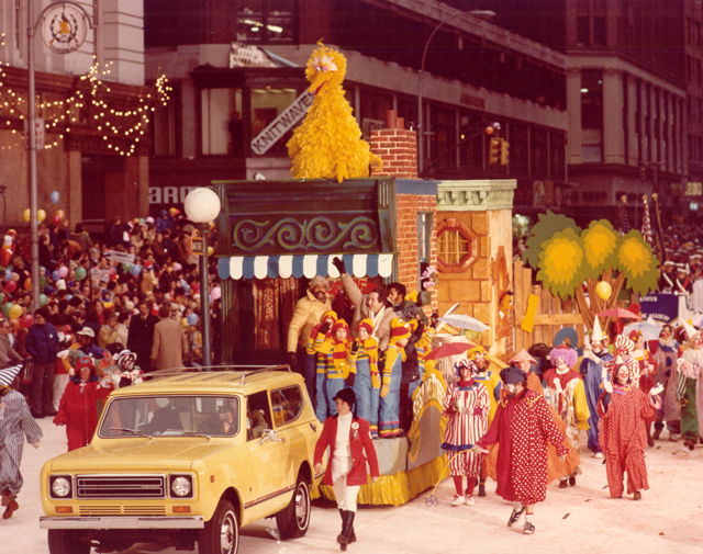 Sesame-Street-float-1978-–-1st-ever-Sesame-Street-float