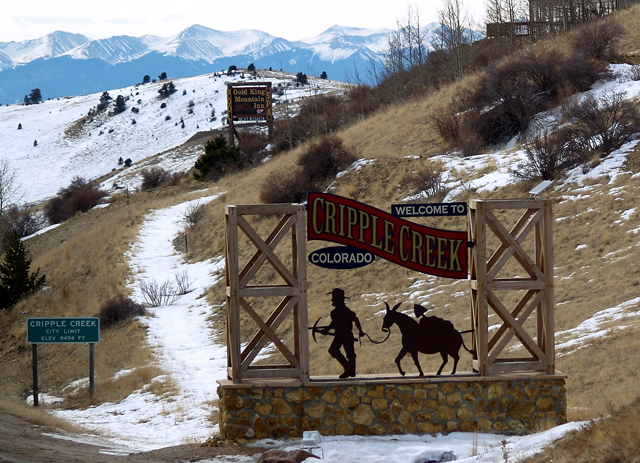 Welcome_to_Cripple_Creek_Colorado