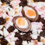 creme-egg-pizza-1