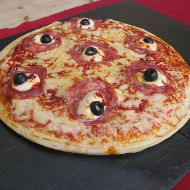eyeball-pizza
