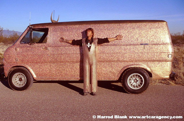 penny-van-art-car-steve-baker-art-car-agency-photo-harrod-blank-main-pv2