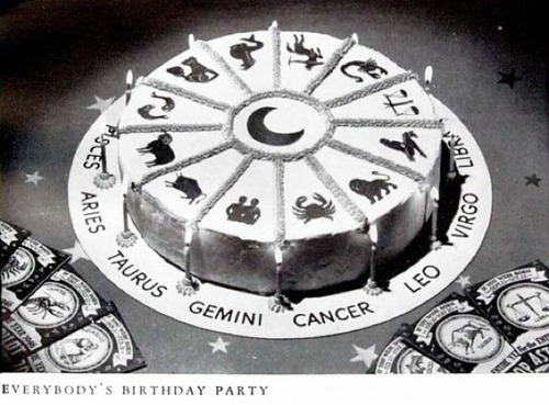 vintage-astrology-zodiac-cake